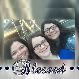 Meet your Posher, April